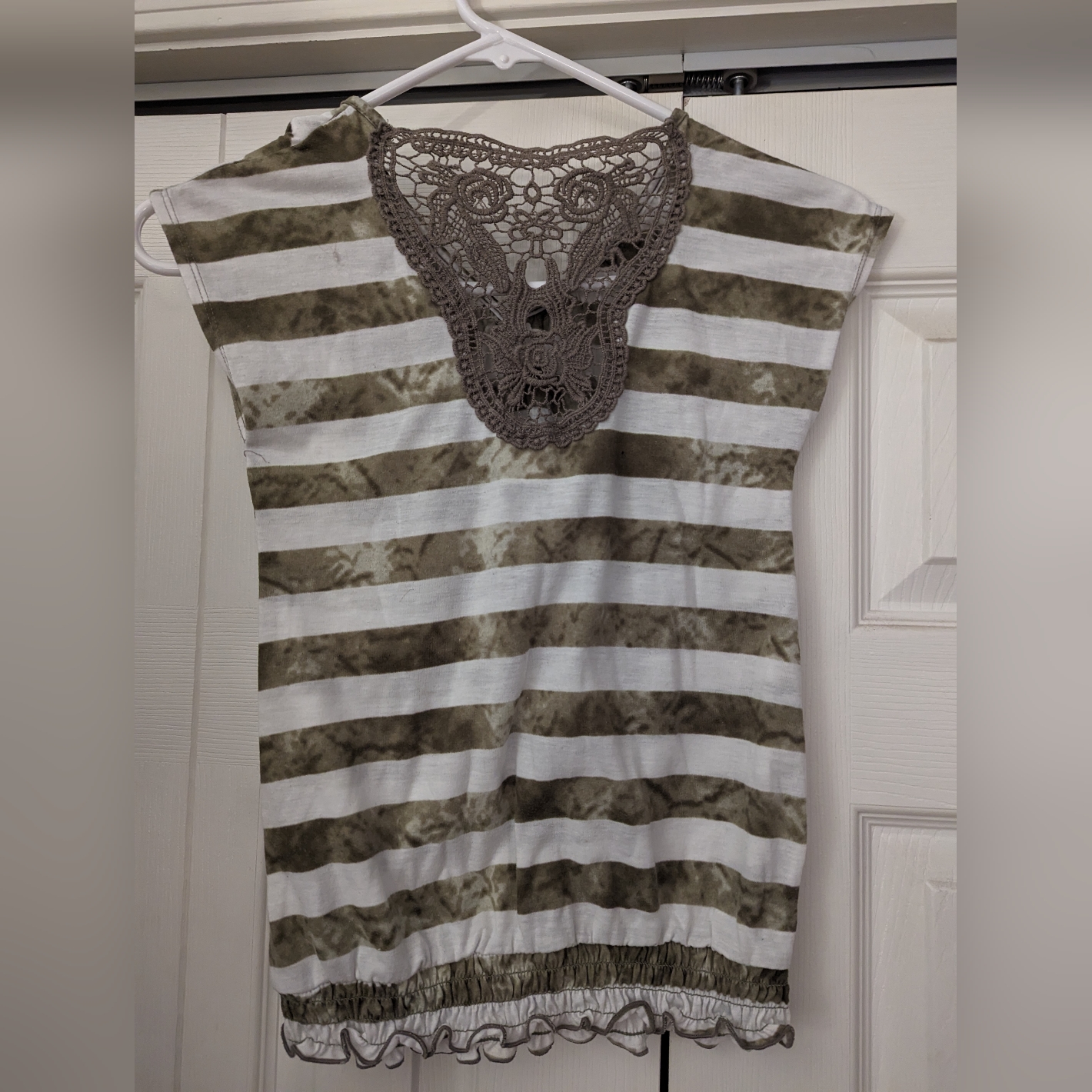 Girls Size M Bongo Shirt